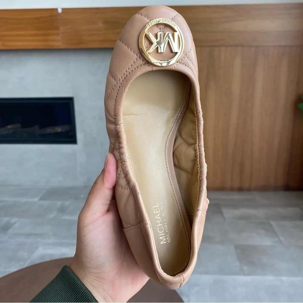 Michael Kors quilted flats, Size 6